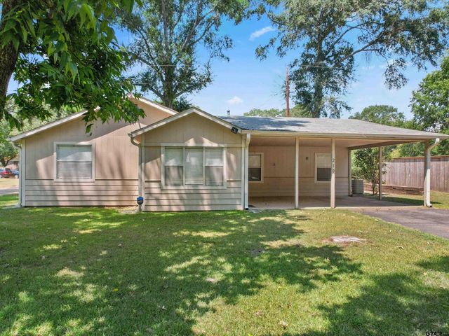 210 GILBERT ST, Lone Star, TX 75668