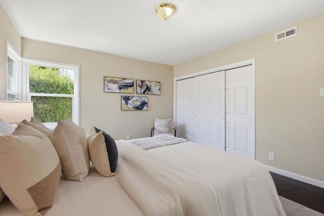 1753 Alameda de las Pulgas, San Carlos, CA 94070