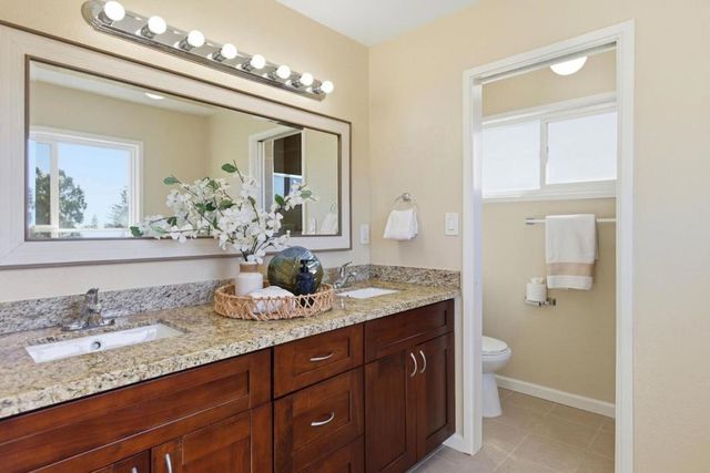 1753 Alameda de las Pulgas, San Carlos, CA 94070