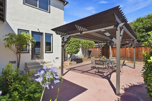 1753 Alameda de las Pulgas, San Carlos, CA 94070