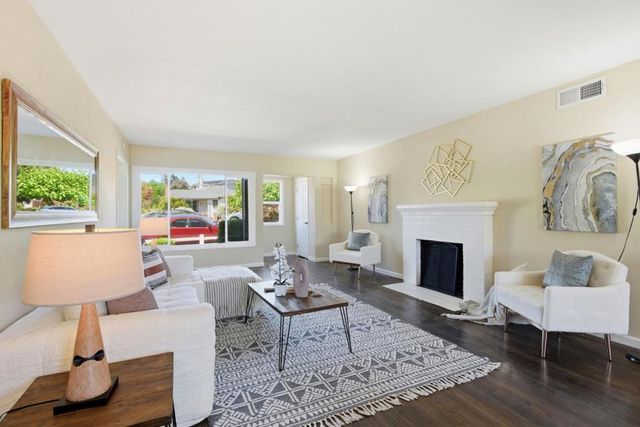 1753 Alameda de las Pulgas, San Carlos, CA 94070