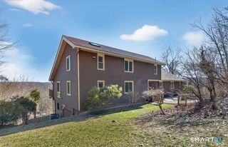 1450 Mount Carmel Avenue, Hamden, CT 06518