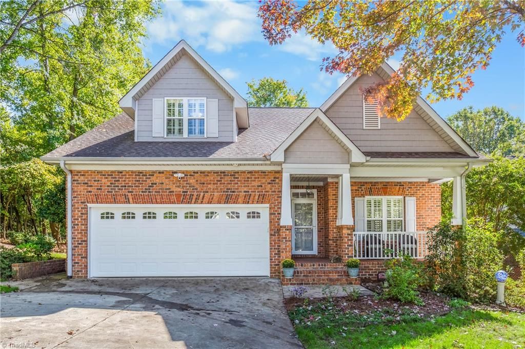 645 Chestnut Bend Drive, Clemmons, NC 27012