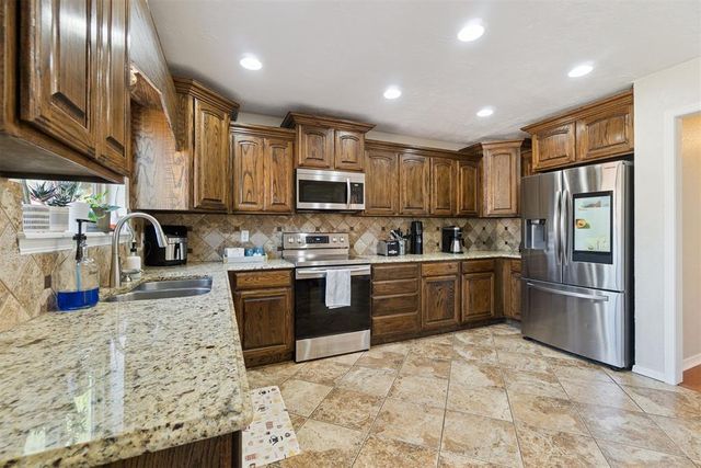 3806 Cedarbrook Court, Norman, OK 73072