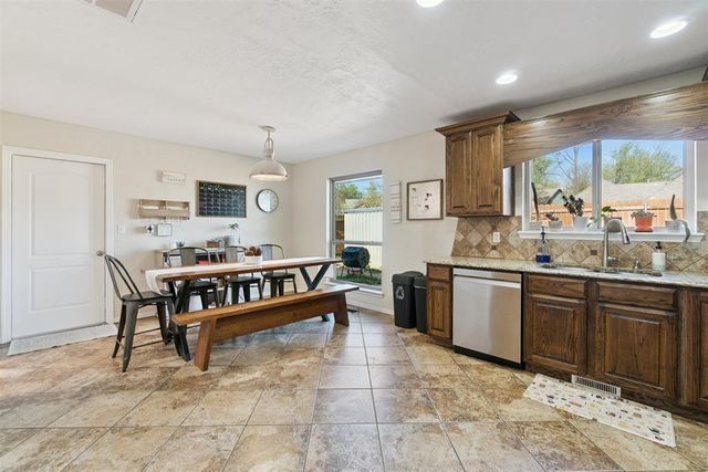 3806 Cedarbrook Court, Norman, OK 73072