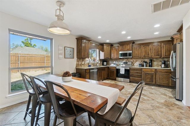 3806 Cedarbrook Court, Norman, OK 73072