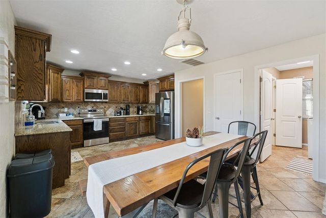 3806 Cedarbrook Court, Norman, OK 73072