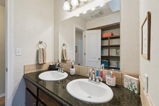 3806 Cedarbrook Court, Norman, OK 73072