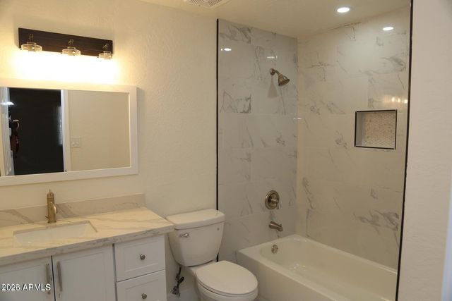 3737 E EUGIE Avenue, Phoenix, AZ 85032
