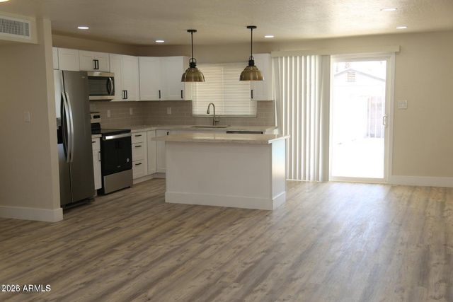 3737 E EUGIE Avenue, Phoenix, AZ 85032