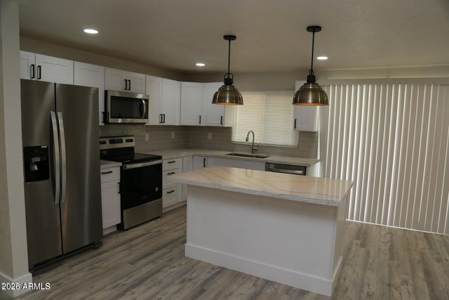 3737 E EUGIE Avenue, Phoenix, AZ 85032