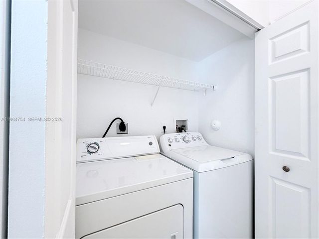 792 NW 170th Ter 792, Pembroke Pines, FL 33028