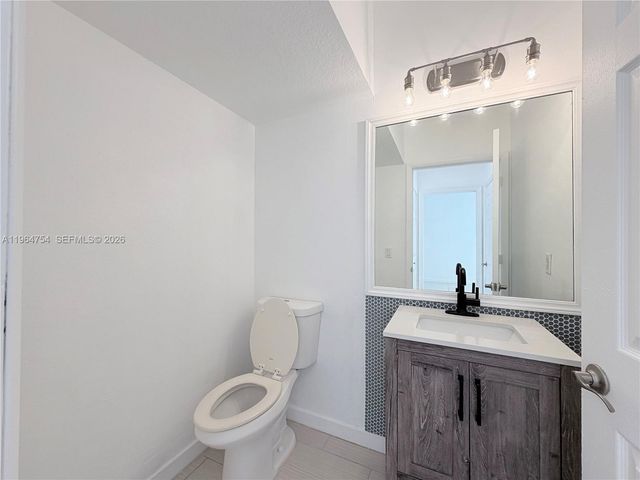 792 NW 170th Ter 792, Pembroke Pines, FL 33028