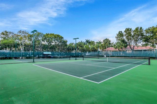 792 NW 170th Ter 792, Pembroke Pines, FL 33028