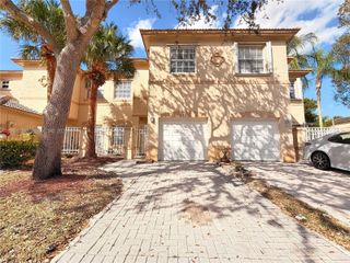 792 NW 170th Ter 792, Pembroke Pines, FL 33028