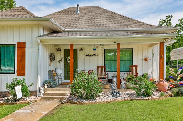 410 3rd Street, Whitesboro, TX 76273