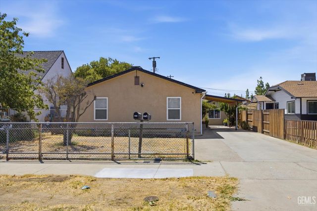 213 8th Street, Bakersfield, CA 93304