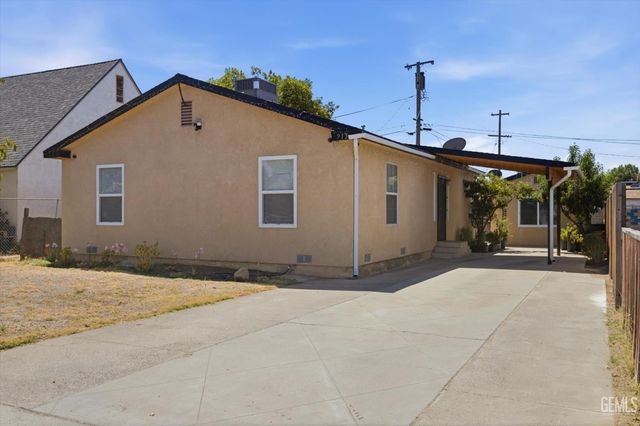 213 8th Street, Bakersfield, CA 93304