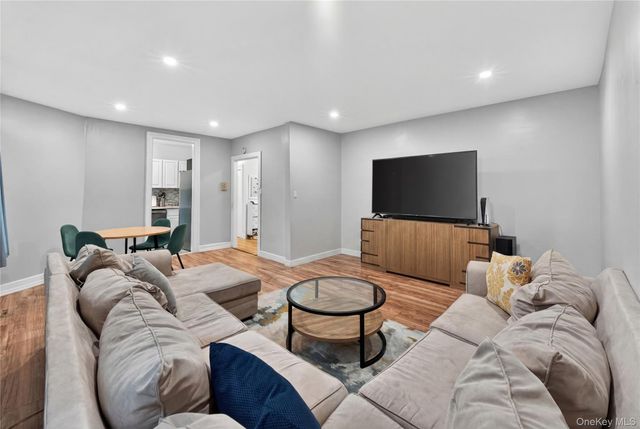 941 Jerome Avenue 5B, Bronx, NY 10452