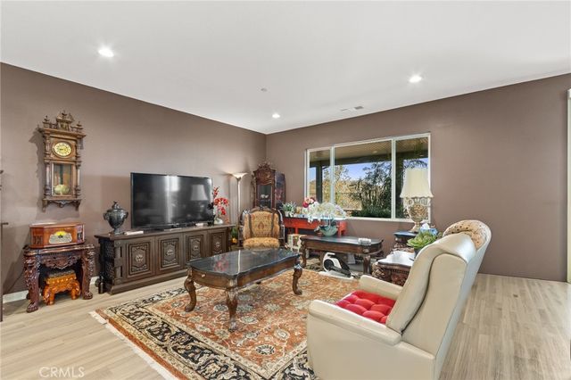 553 Chalakat Court, San Jacinto, CA 92582