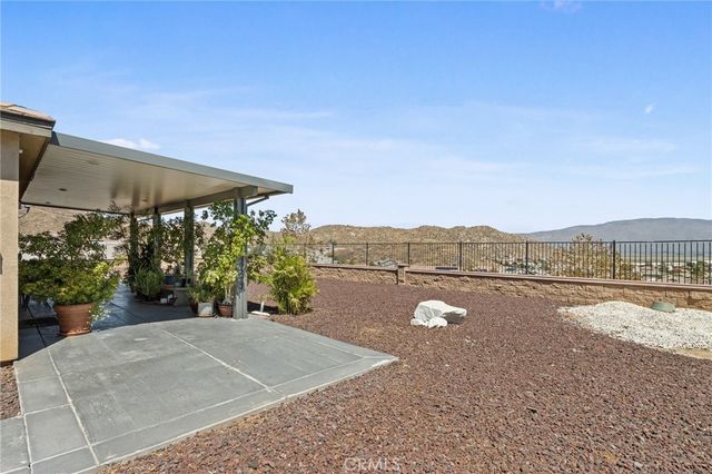 553 Chalakat Court, San Jacinto, CA 92582
