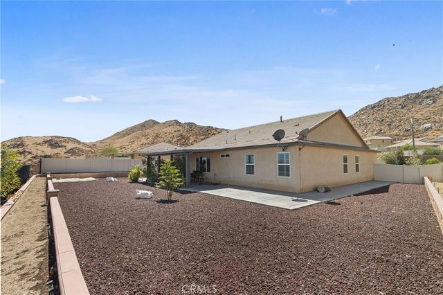 553 Chalakat Court, San Jacinto, CA 92582