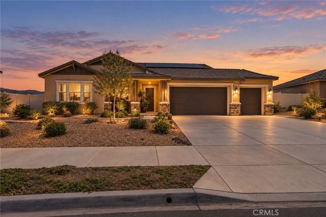 553 Chalakat Court, San Jacinto, CA 92582