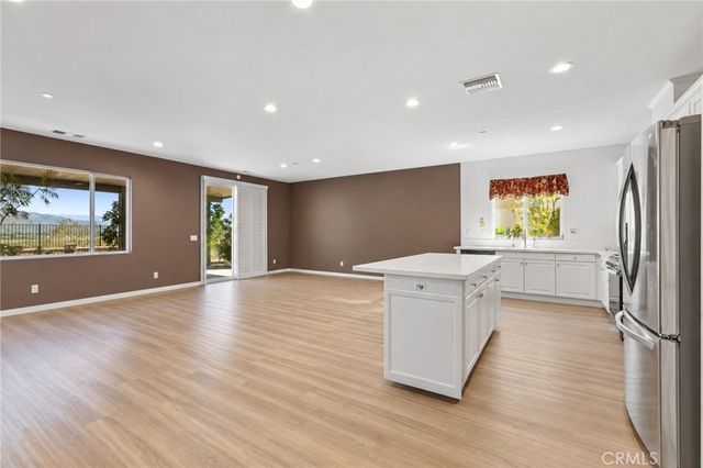 553 Chalakat Court, San Jacinto, CA 92582