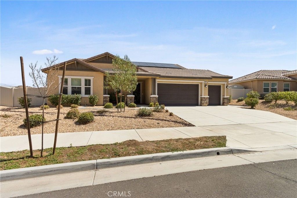 553 Chalakat Court, San Jacinto, CA 92582