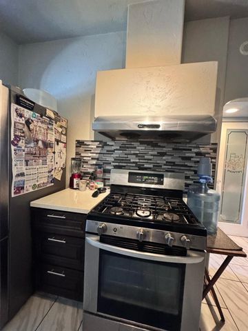 5607 Manmar Way, Sacramento, CA 95823