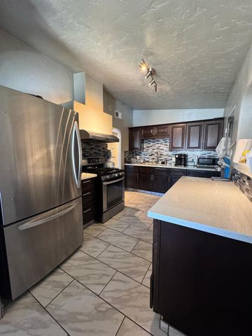 5607 Manmar Way, Sacramento, CA 95823