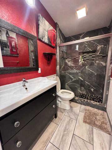 5607 Manmar Way, Sacramento, CA 95823