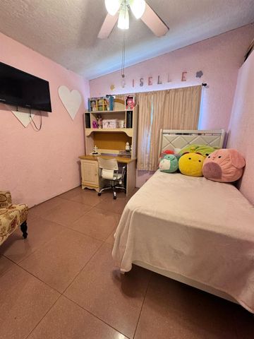5607 Manmar Way, Sacramento, CA 95823