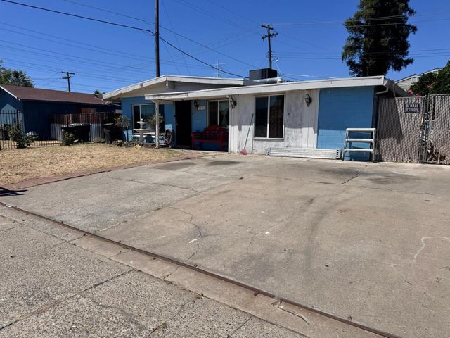 5607 Manmar Way, Sacramento, CA 95823