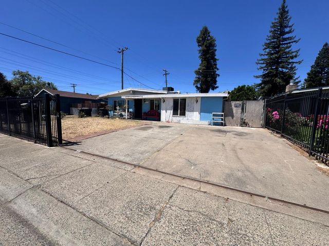 5607 Manmar Way, Sacramento, CA 95823