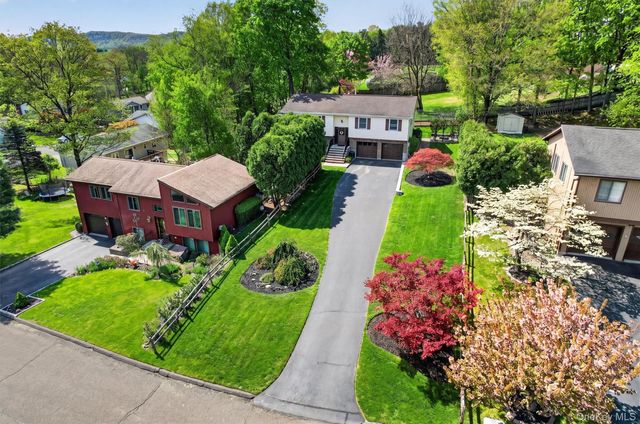 8 Cartwright Road, Stony Point, NY 10980
