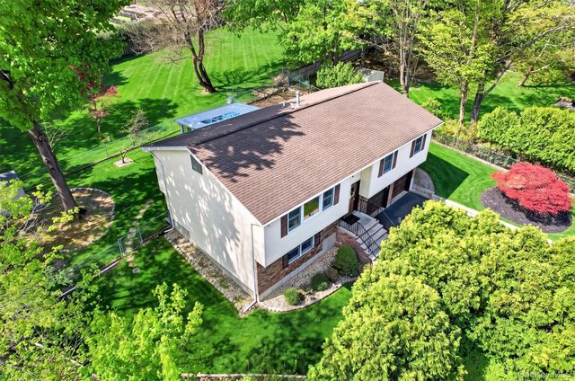 8 Cartwright Road, Stony Point, NY 10980
