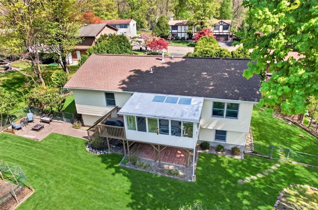 8 Cartwright Road, Stony Point, NY 10980
