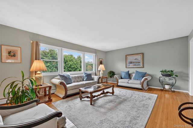 8 Cartwright Road, Stony Point, NY 10980