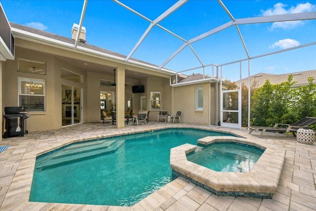 18918 SAINT LAURENT DRIVE, Lutz, FL 33558