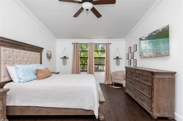 9153 Vineyard Lake Dr, Plantation, FL 33324