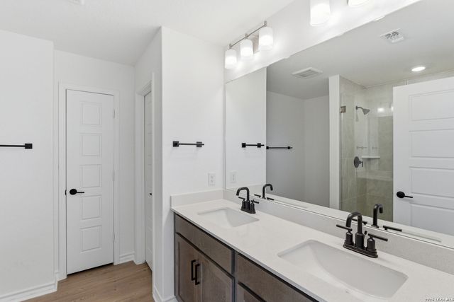 179 Thorny Grove, San Antonio, TX 78253