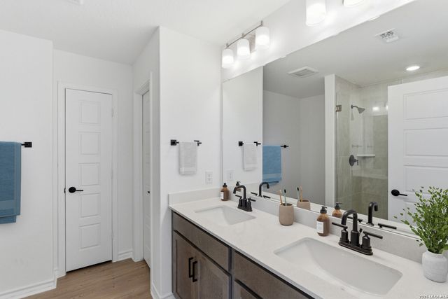 179 Thorny Grove, San Antonio, TX 78253