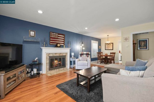 1930 N 6th St, Concord, CA 94519