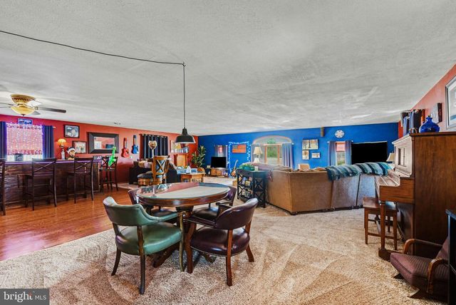 141 SIMMONS RD, Mechanicsburg, PA 17055