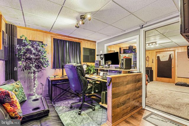 141 SIMMONS RD, Mechanicsburg, PA 17055