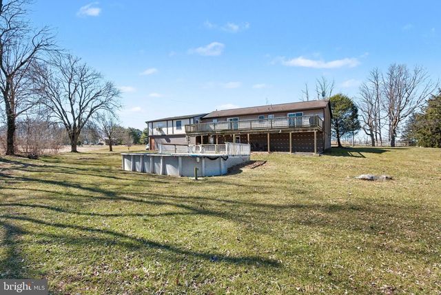 141 SIMMONS RD, Mechanicsburg, PA 17055