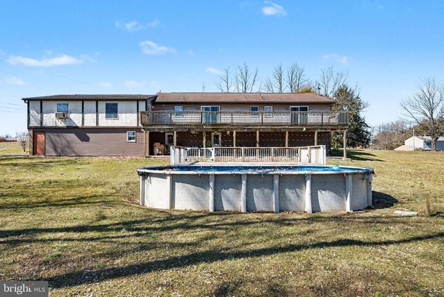 141 SIMMONS RD, Mechanicsburg, PA 17055