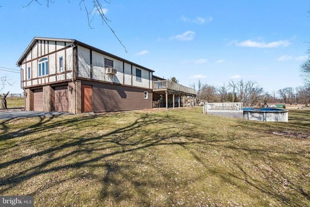 141 SIMMONS RD, Mechanicsburg, PA 17055