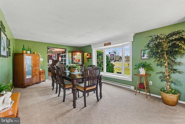 141 SIMMONS RD, Mechanicsburg, PA 17055